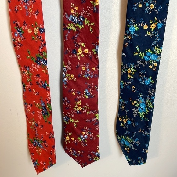 Crown & Ivy Chapel Flowers Tie Collection Red (Salmon color) Burgundy and Navy - Picture 1 of 14